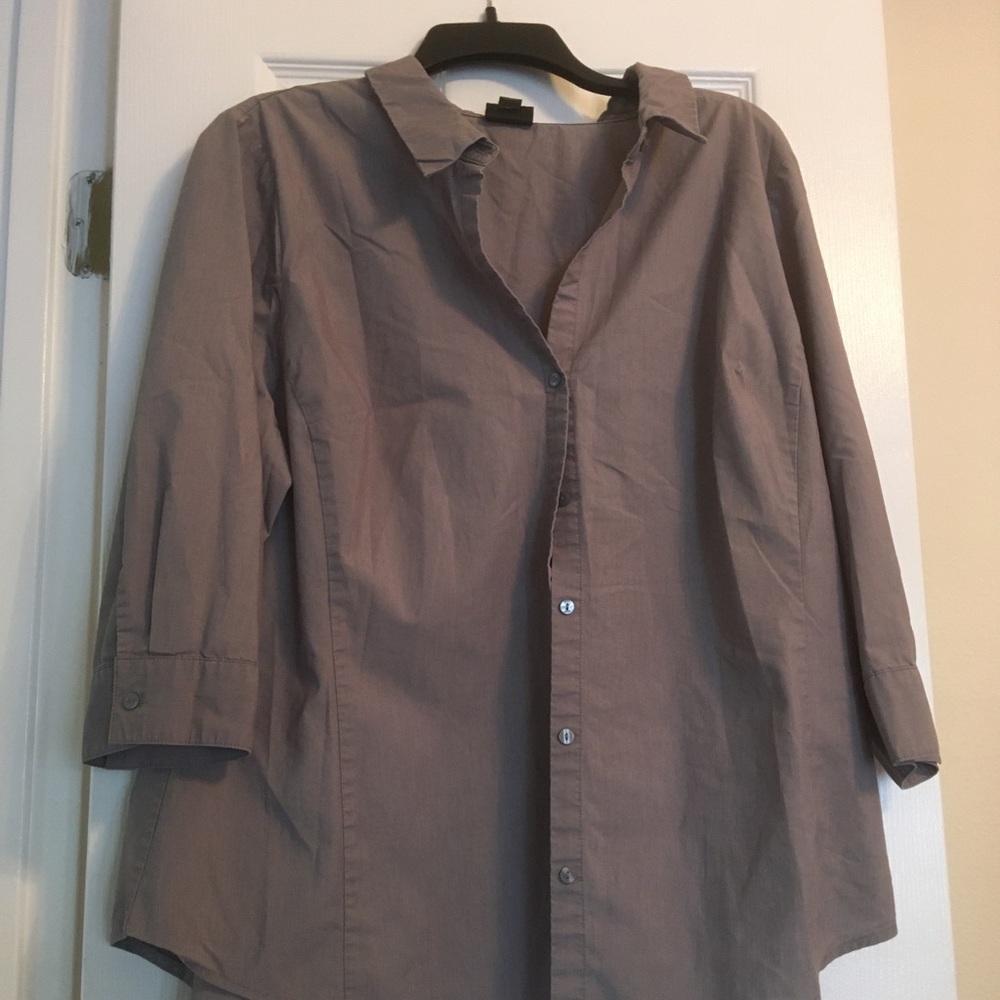 Worthington 3/4 Button Down Grey shirt